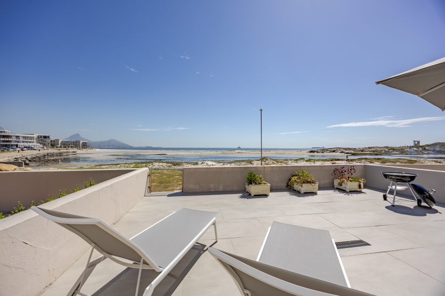 2 Bedroom Property for Sale in Milnerton Central Western Cape